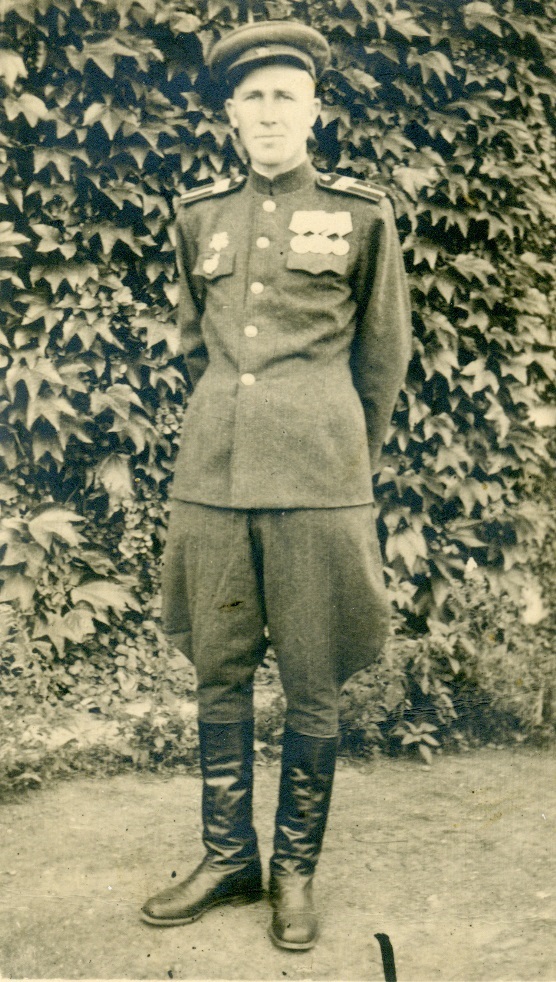 гвартии старшина Бородкин Андрей Тимофеевич 2.09.1945 Венгрия.jpg
